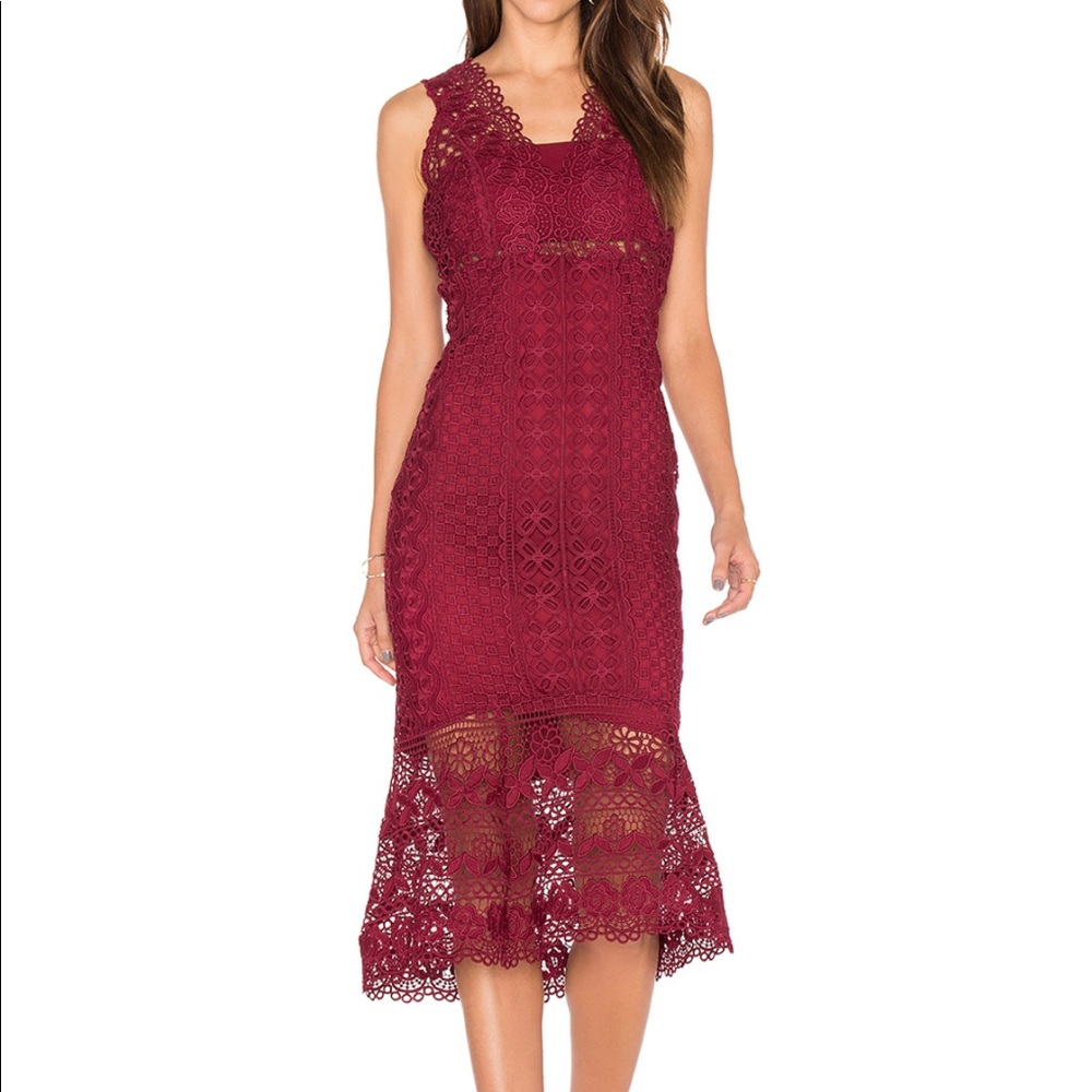 Elegant Lace Midi Dress in Burgundy